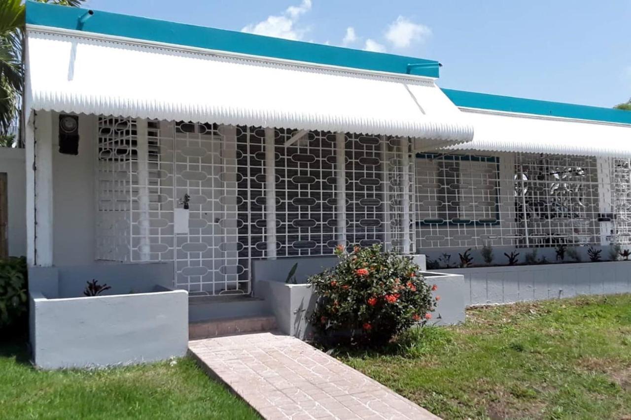 Casa Del Sol-Unit A Villa Bayamon Luaran gambar